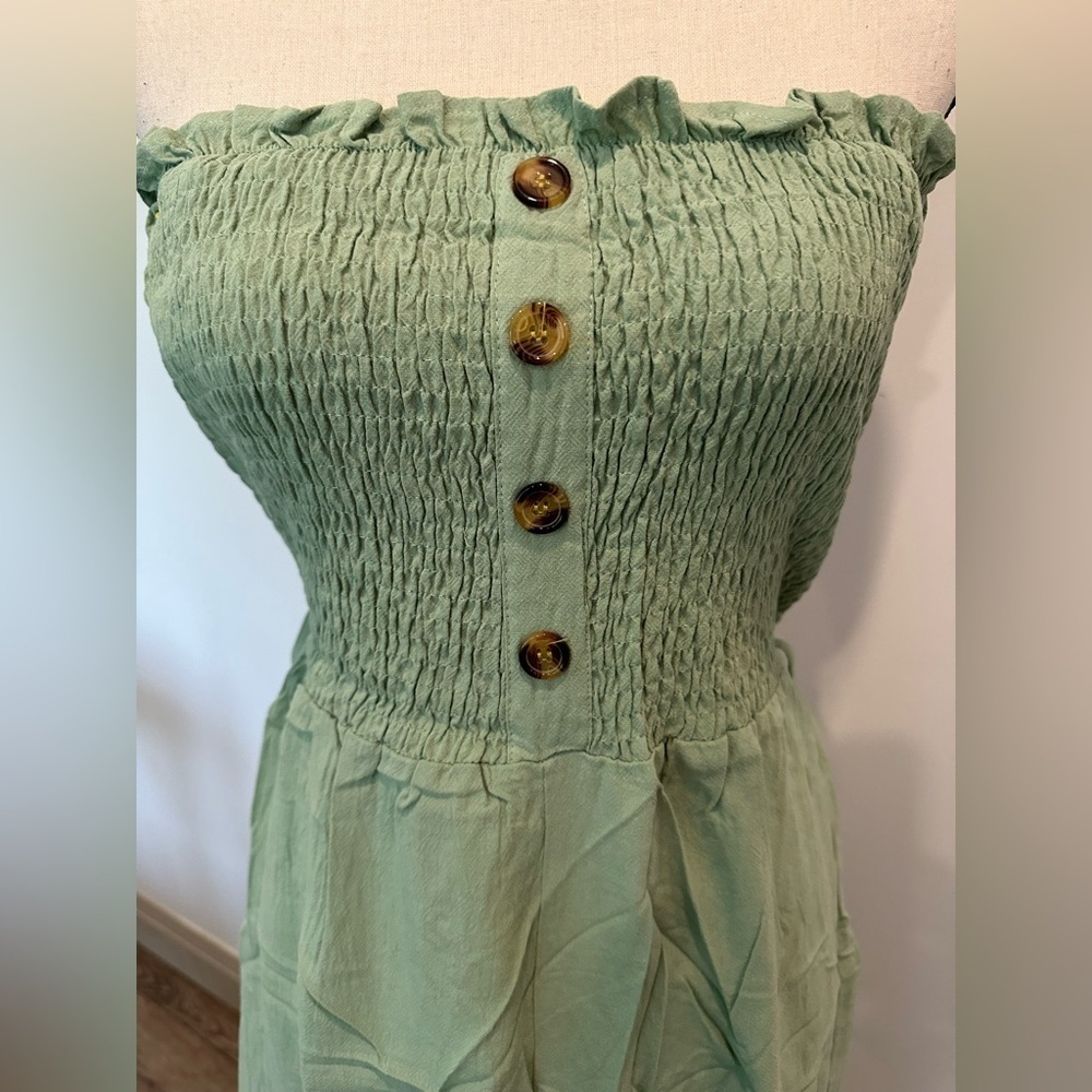 ⭐ Green Strapless Jumpsuit - Picture 2 of 9